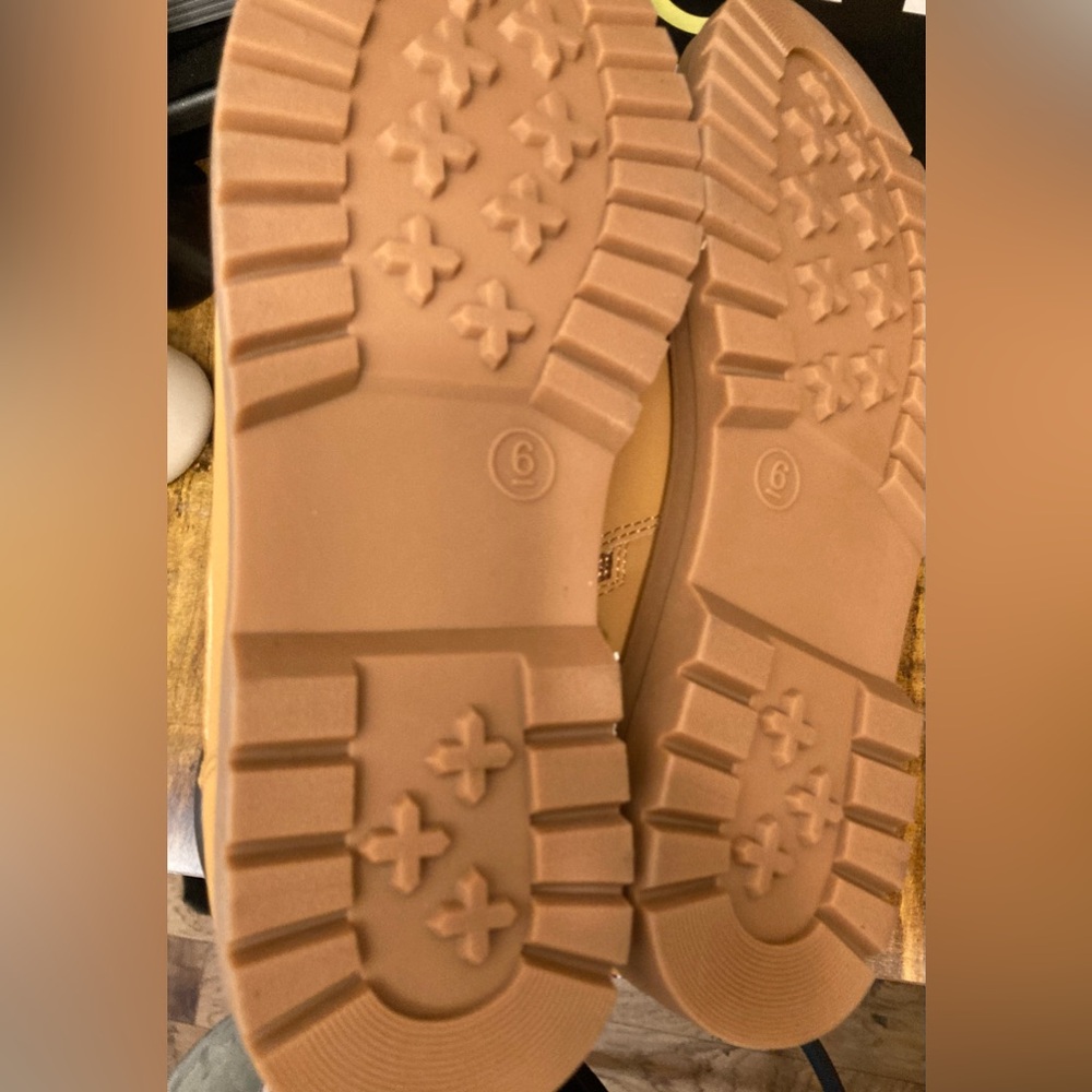 Kids' Hiker Boots - Art Class™ Tan Size 6 New - Picture 6 of 7